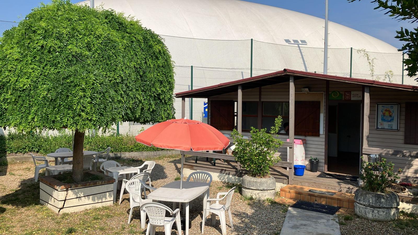 Le chalet du Tennis Club d'Ivry, lieu de vie du club